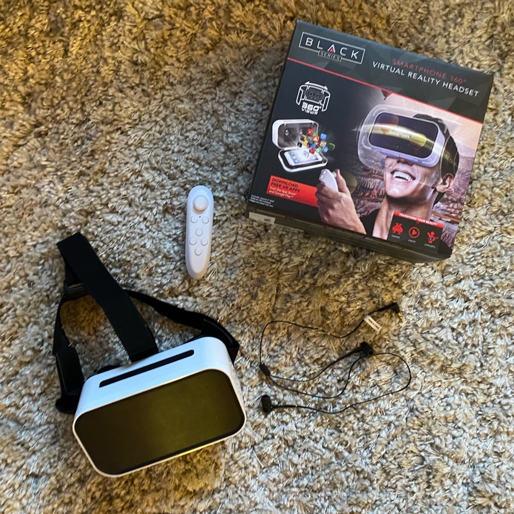 Virtual Reality headset! Comes from a clean, smoke free home.